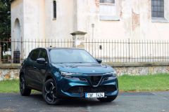 Alfa Romeo Junior Ibrida Speciale 2025