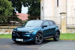 Alfa Romeo Junior Ibrida Speciale 2025