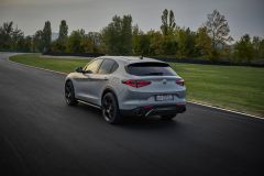 Alfa Romeo Stelvio 2023