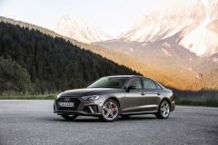 Audi A4 45 TFSI quattro S Line 2019