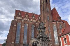 Kostel svatého Kříže a svatého Bartoloměje ve Vratislavi