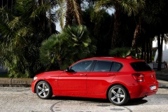 BMW 118i 5-door F20 2011