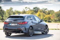 P90370288_highRes_bmw-1-series-czech-o