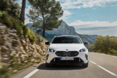 P90550883_highRes_the-all-new-bmw-m135