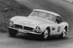 P90229716_highRes_elvis-bmw-507-hans-s