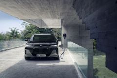 BMW M760e xDrive 2022