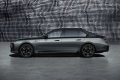 BMW M760e xDrive 2022