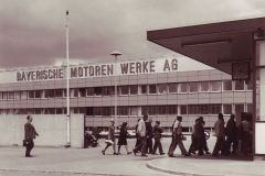 Továrna BMW Dingolfing historický snímek
