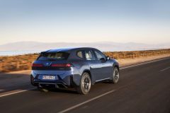 BMW iX3 50 xDrive 2025