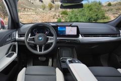 BMW X2 2023 interiér