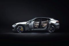 Ferrari Purosangue 2022
