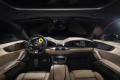 Ferrari Purosangue interiér 2022