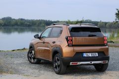 Fiat Grande Panda Hybrid La Prima 2025