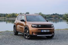 Fiat Grande Panda Hybrid La Prima 2025