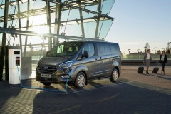 Ford Tourneo Custom PHEV 2019