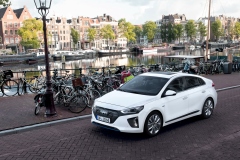Hyundai Ioniq Hybrid 2016