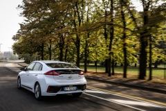 Hyundai Ioniq Hybrid 2016