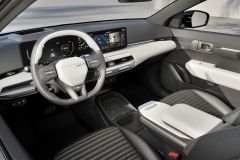 Kia EV4 interiér 2025