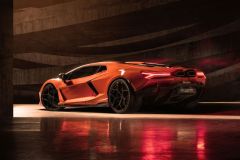 Lamborghini Revuelto 2023