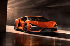 Lamborghini Revuelto 2023