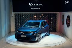  LANCIA YPSILON EDIZIONE LIMITATA CASSINA 2024