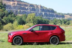 Mazda CX-60 3.3 e-Skyactiv D AWD šestiválec Homura  2023