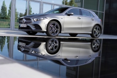 Mercedes-Benz A 250 e hatchback 2019
