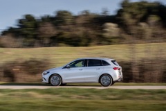 mercedes-benz_b_180_d_progressive_95