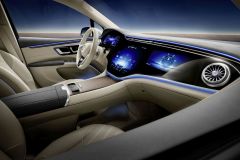 Mercedes-EQ. EQS SUV 2022