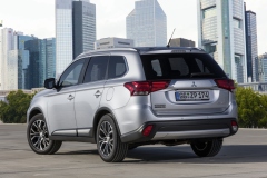 Mitsubishi Outlander 2015