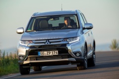 Mitsubishi Outlander 2015