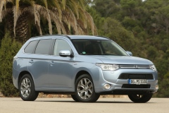 Mitsubishi Outlander PHEV 2014
