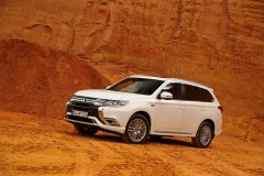 Mitsubishi Outlander PHEV 2018