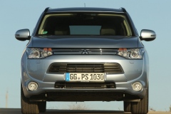 Mitsubishi Outlander PHEV 2014
