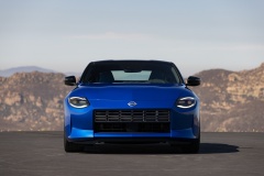 2023-Nissan-Z-U.S.-market-Performance-grade_001-1200x800