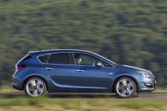 Opel Astra 2012