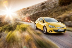 Opel Astra GTC 2011