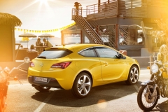 Opel Astra GTC 2011