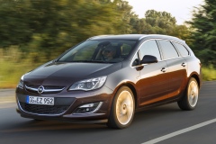 Opel Astra Sports Tourer 2012