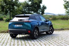 Peugeot 2008 Hybrid 145 GT (2025) 