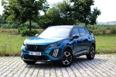 Peugeot 2008 Hybrid 145 GT (2025) 
