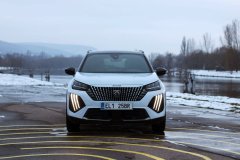 Peugeot e-2008 GT 115 kW (2023)