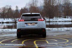 Peugeot e-2008 GT 115 kW (2023)