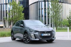 Peugeot e-208 GT 115 kW 2024