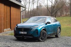 PEUGEOT e-3008 GT 2025