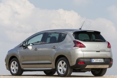 Peugeot 3008 HYbrid4 2013