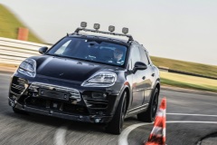 Porsche Macan EV 2023 prototyp