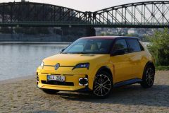 Renault 5 E-Tech Elektrický comfort range Iconiq Cinq 2025