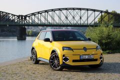 Renault 5 E-Tech Elektrický comfort range Iconiq Cinq 2025