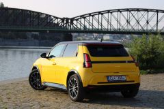 Renault 5 E-Tech Elektrický comfort range Iconiq Cinq 2025